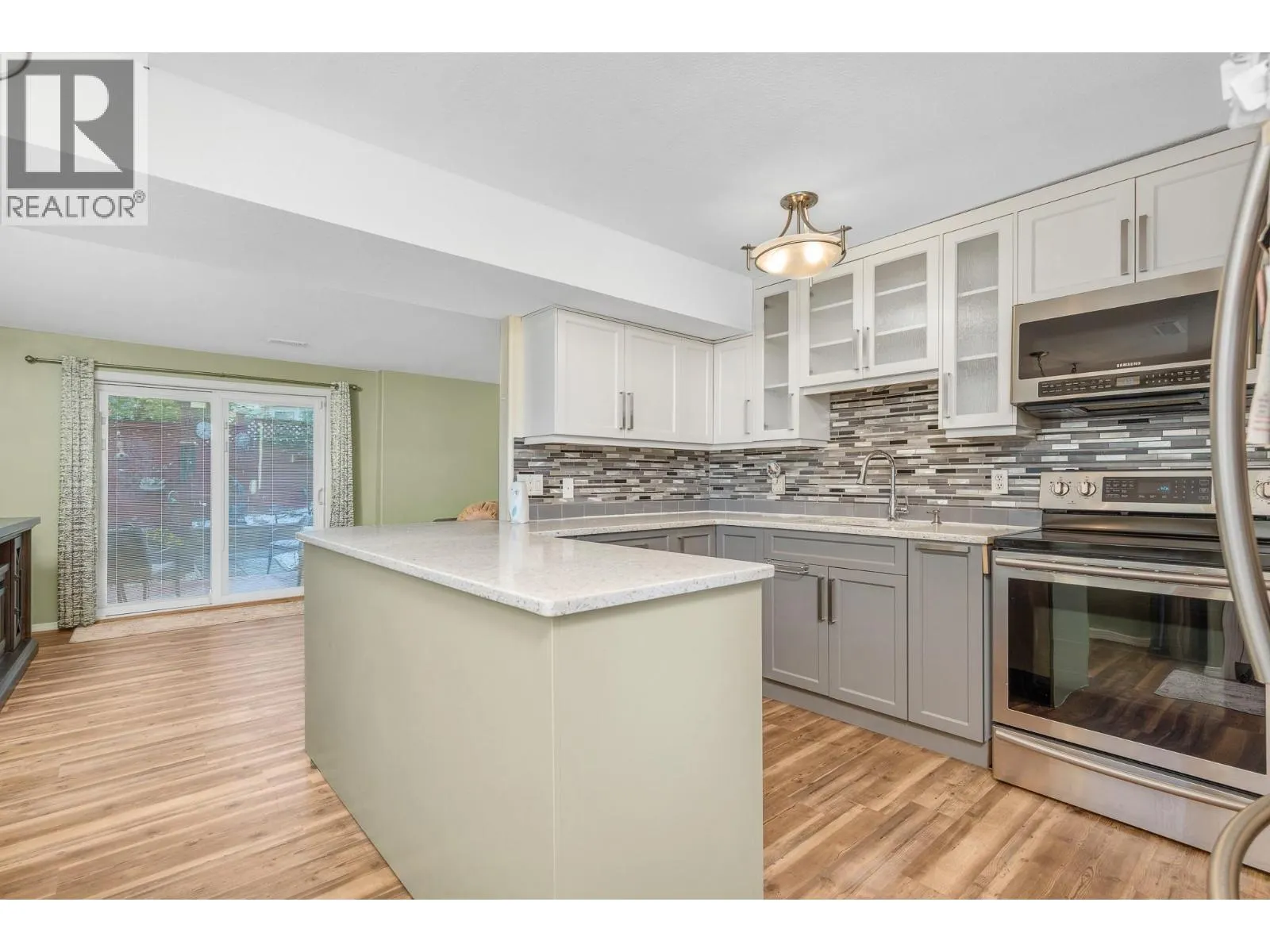 1041 11 Avenue Unit# 3