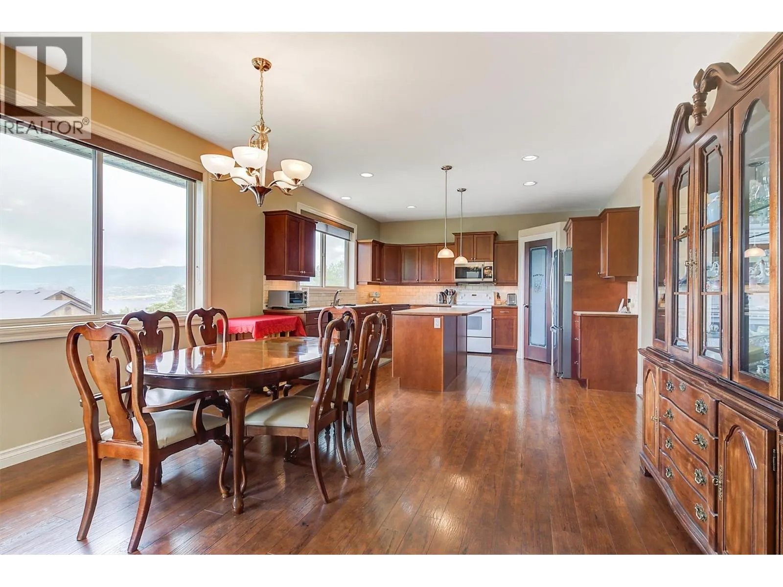 5008 Bunting Court