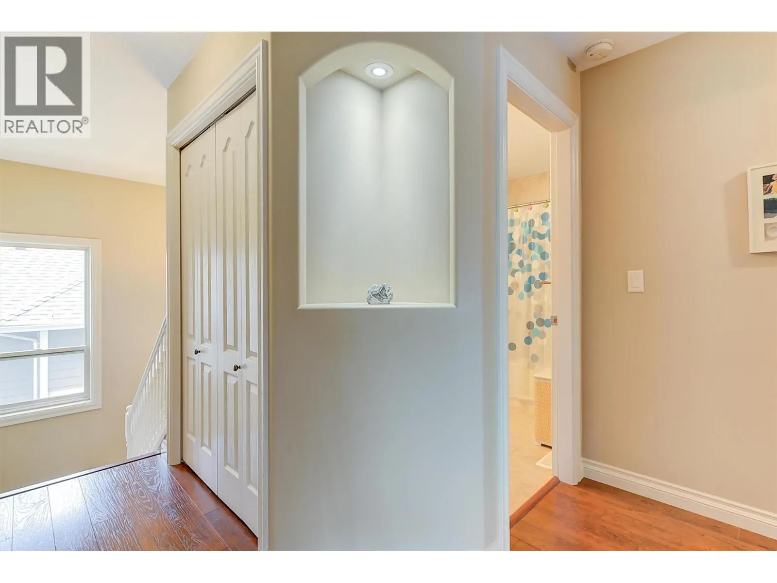 5008 Bunting Court