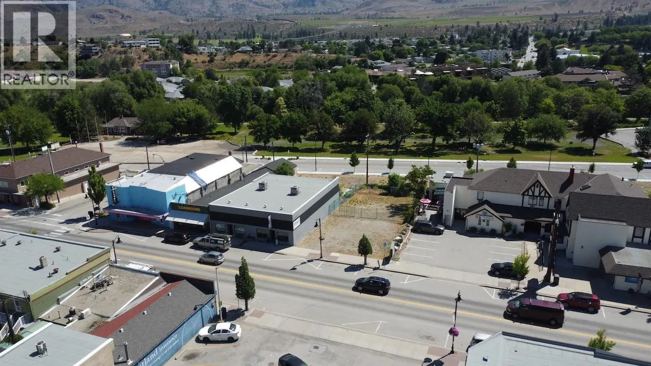 6363 & 6365 Main Street