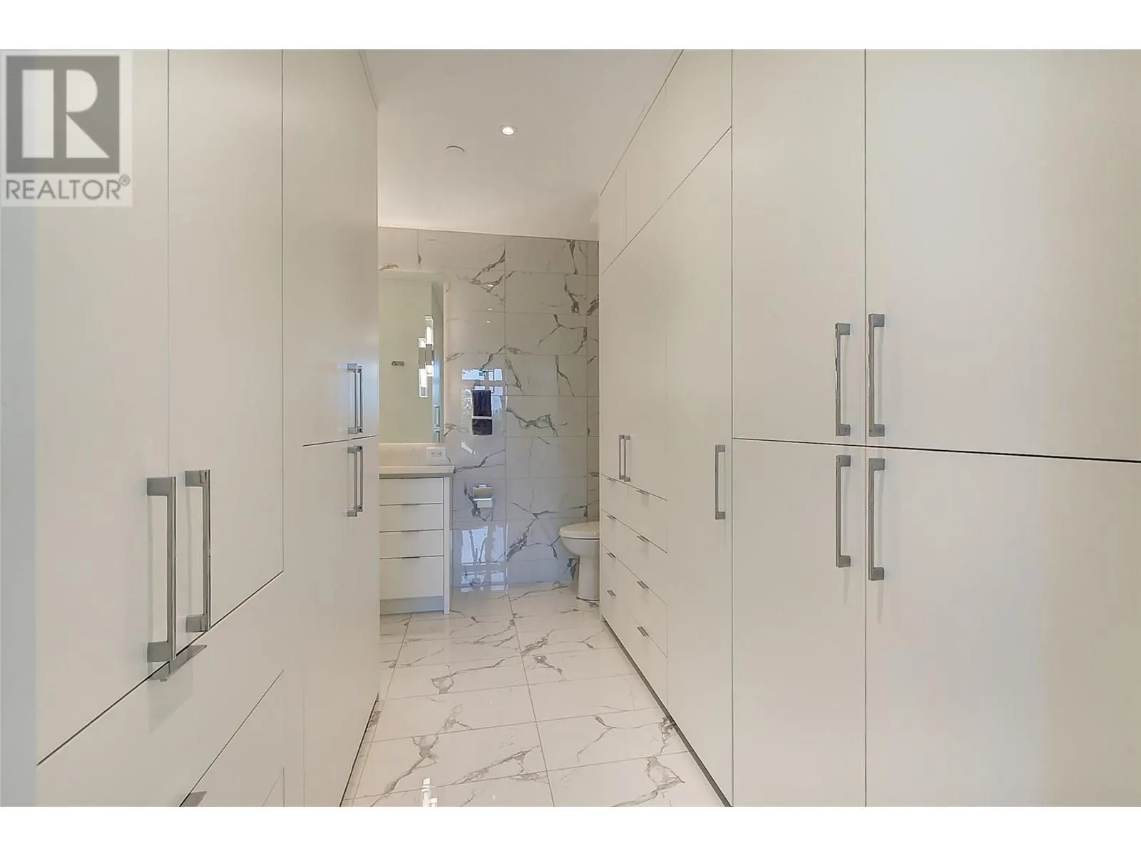 2901 Abbott Street Unit# 302