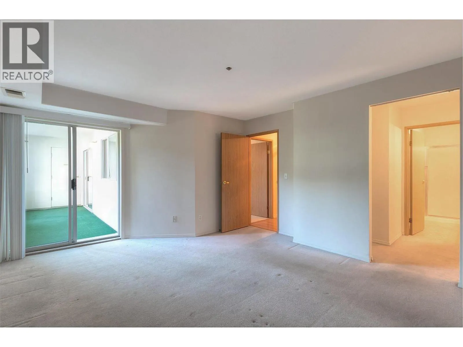 1045 Sutherland Avenue Unit# 112