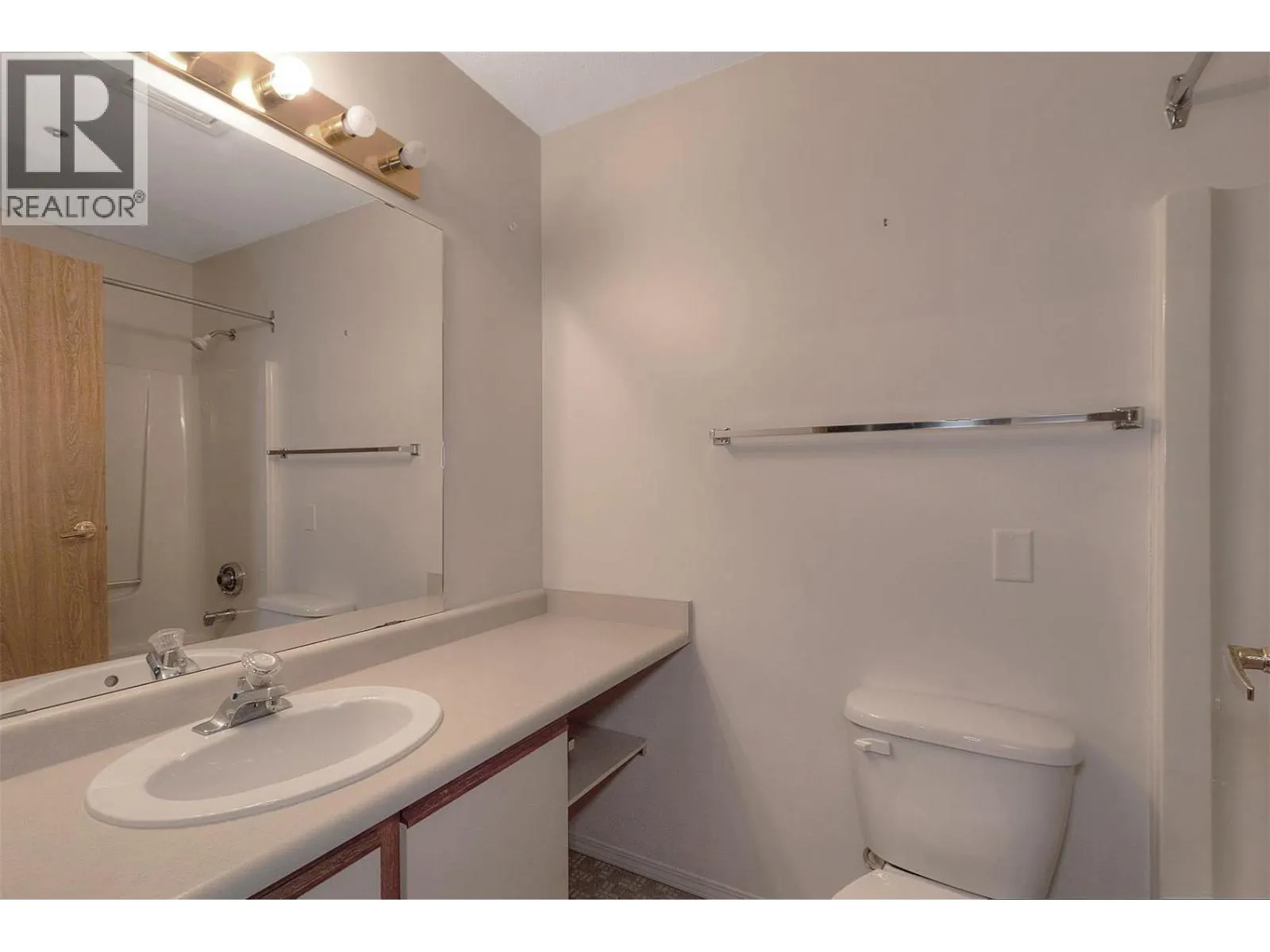 1045 Sutherland Avenue Unit# 112