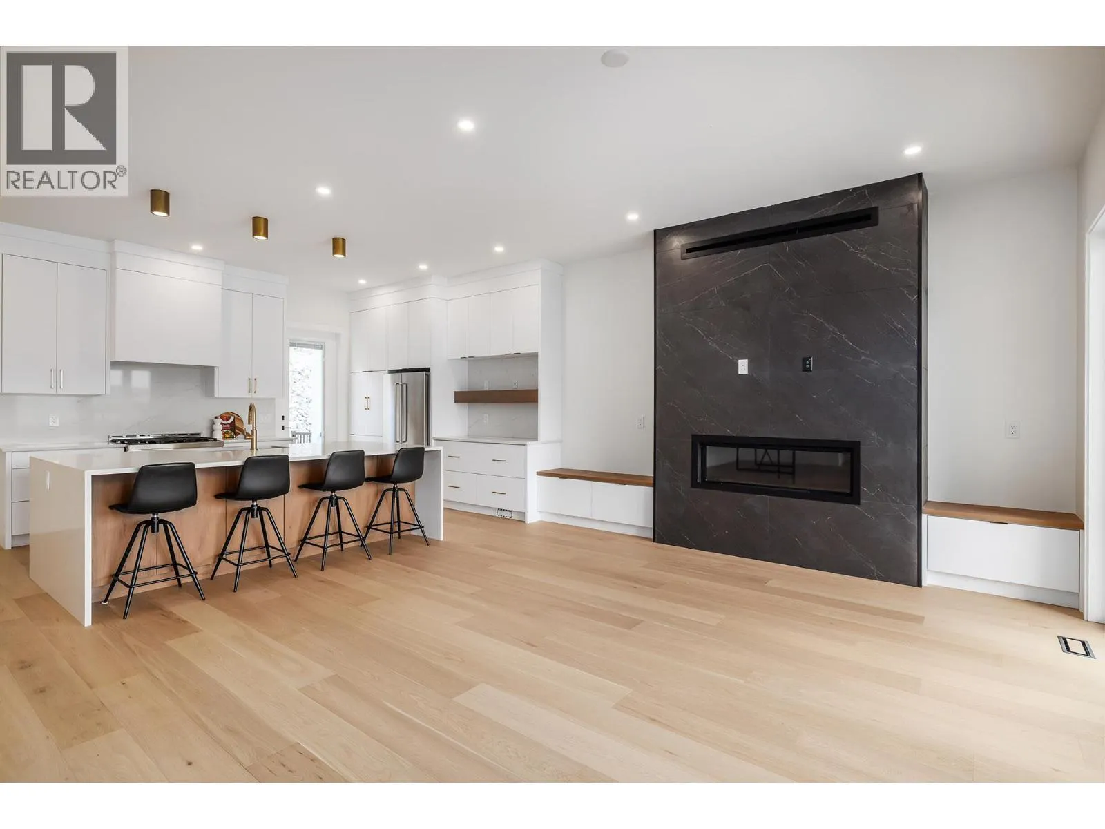 9849 Beacon Hill Drive