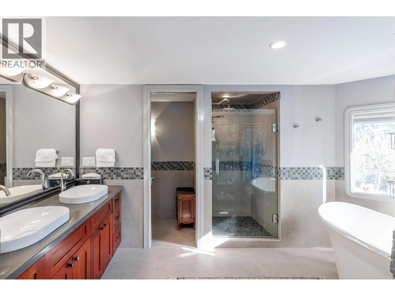 2376 Nahanni Court