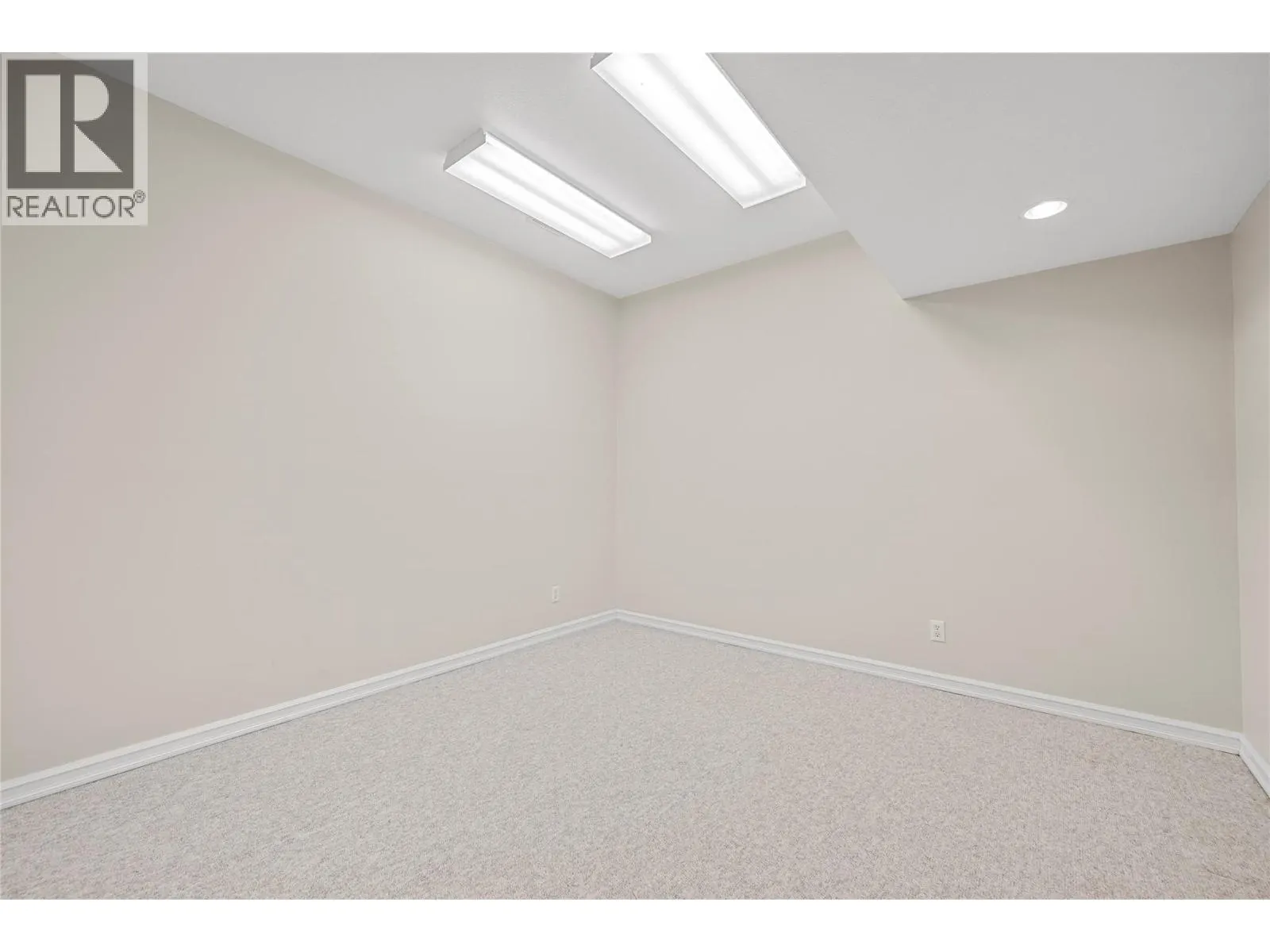 2660 Crestview Place