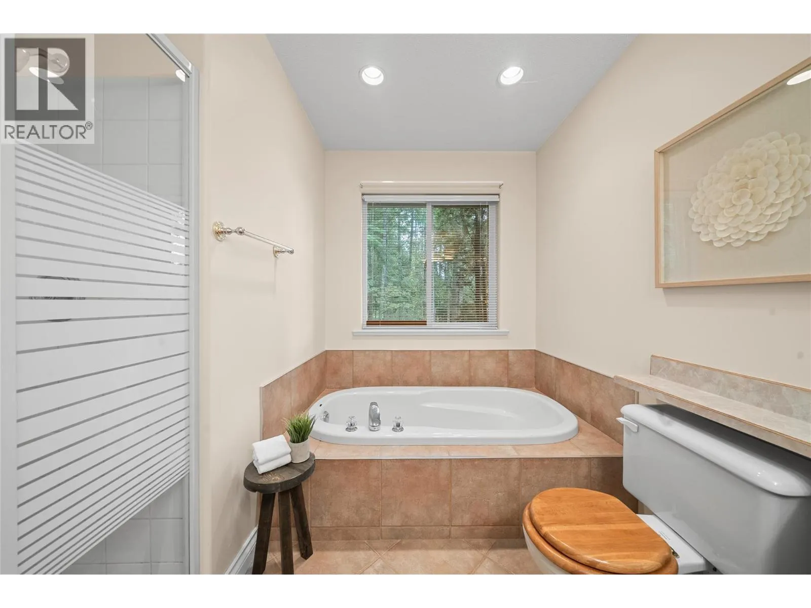 2660 Crestview Place