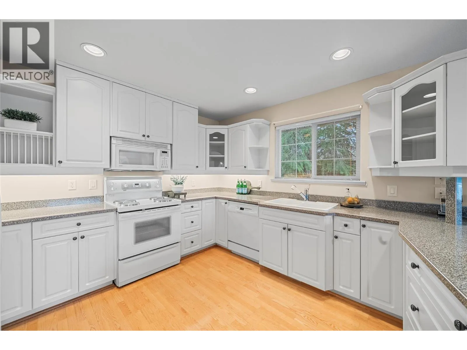 2660 Crestview Place