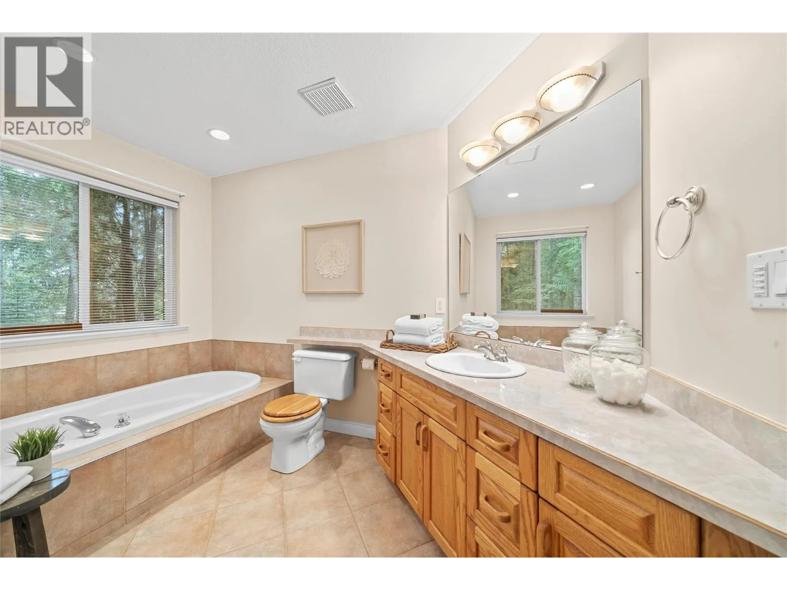 2660 Crestview Place