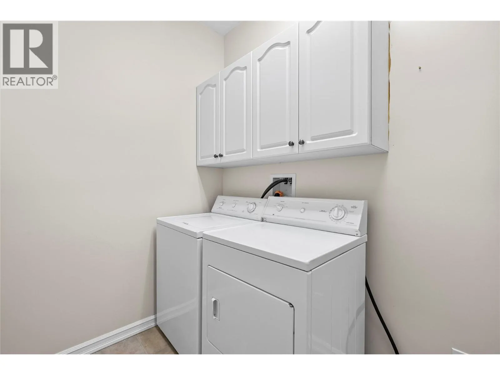 2660 Crestview Place