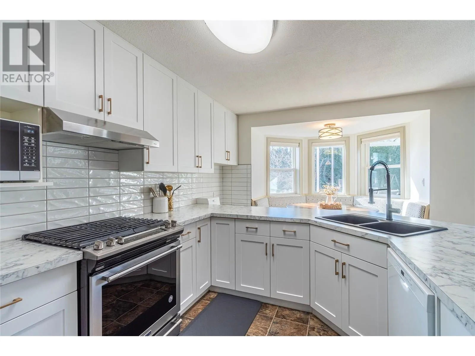 865 Alview Crescent