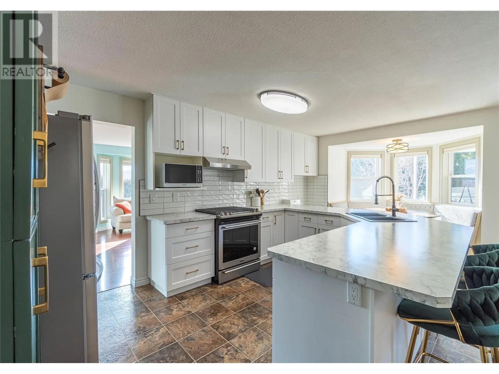 865 Alview Crescent