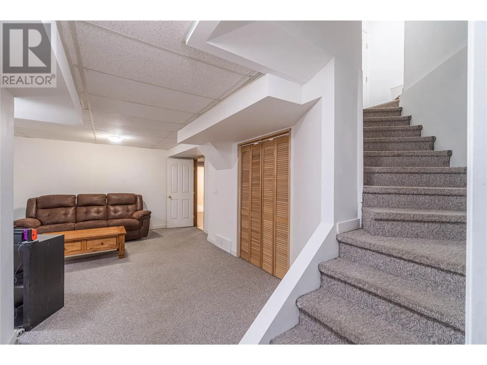 865 Alview Crescent