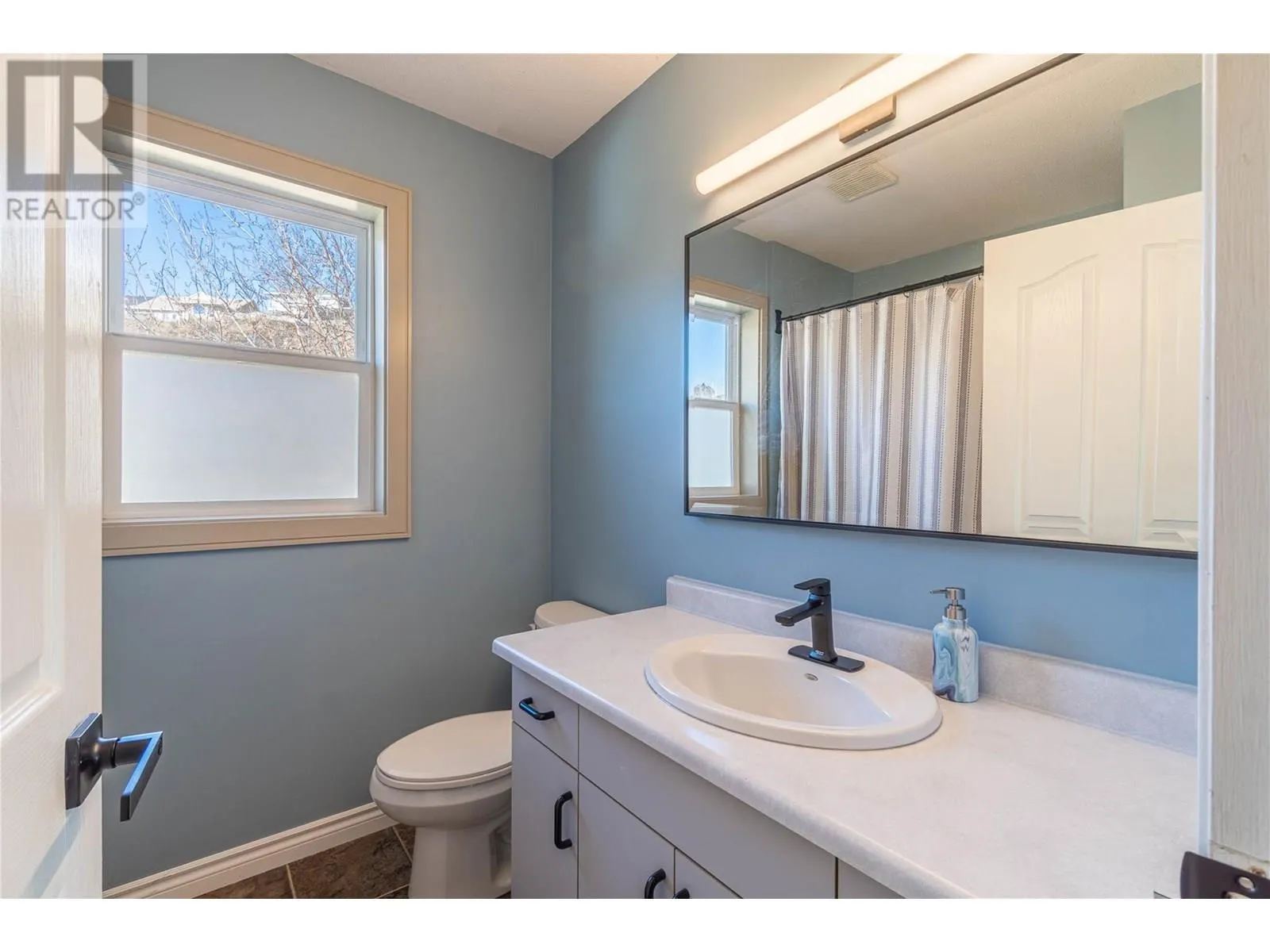 865 Alview Crescent
