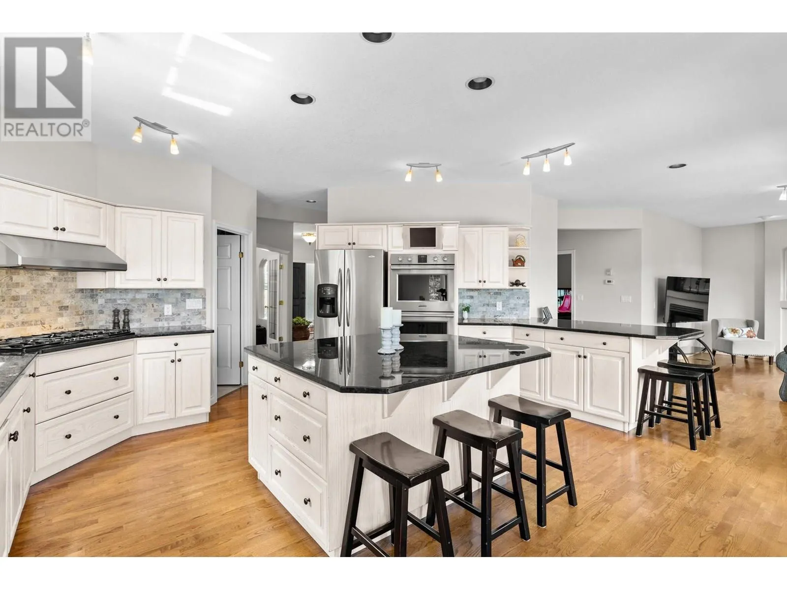 1015 Guest Road
