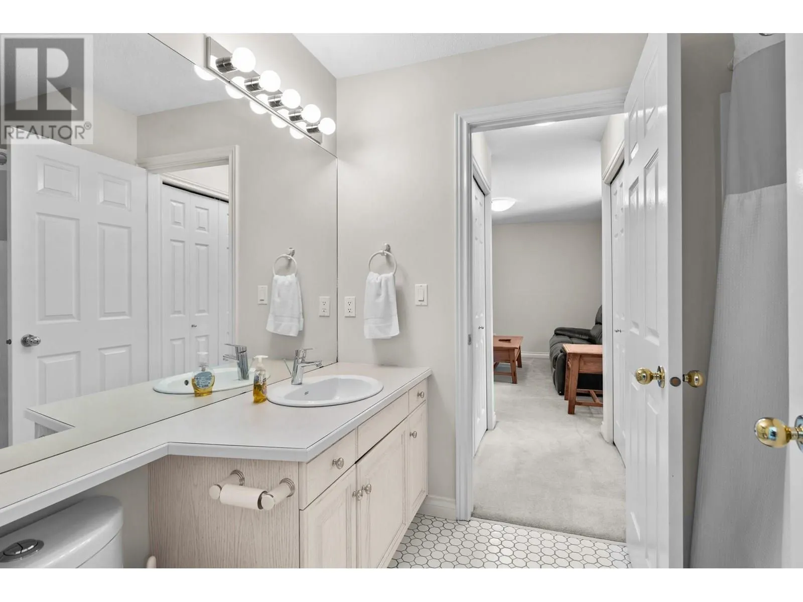 1015 Guest Road