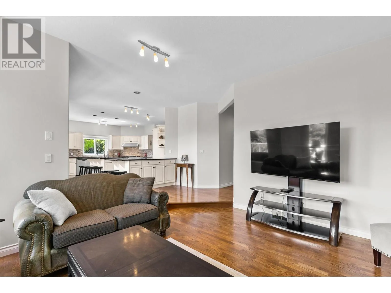 1015 Guest Road