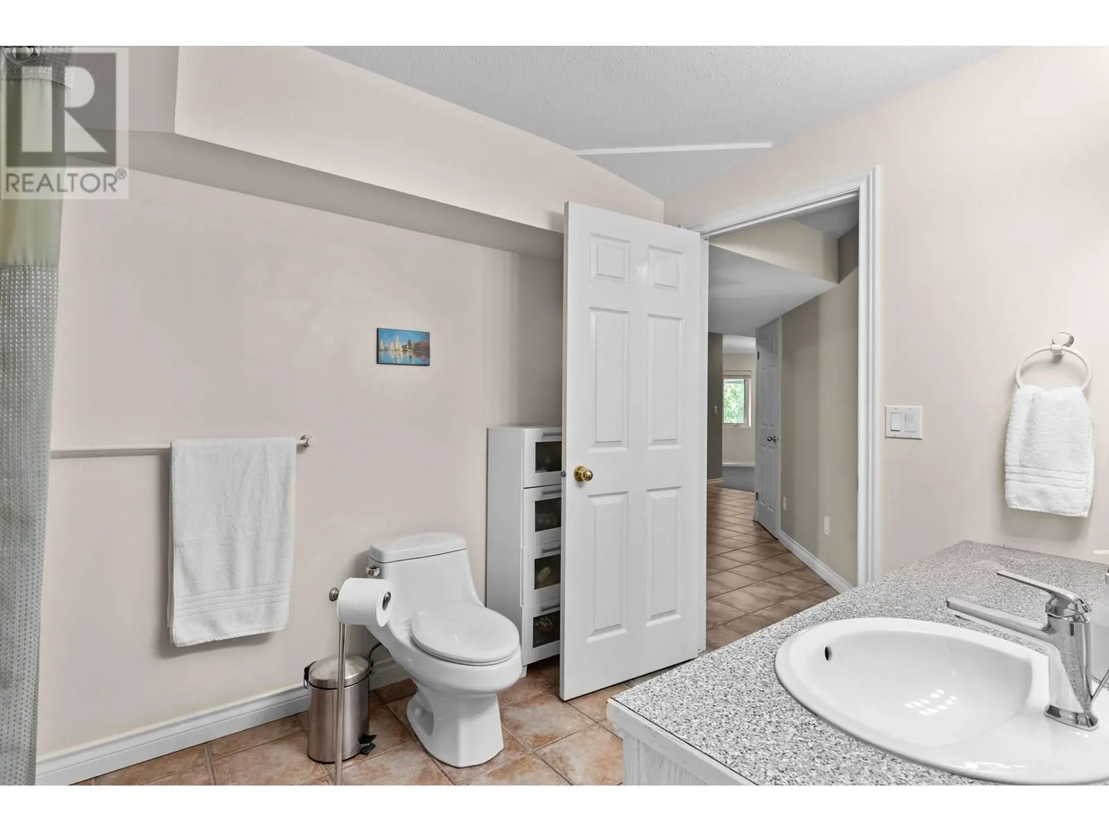 1015 Guest Road