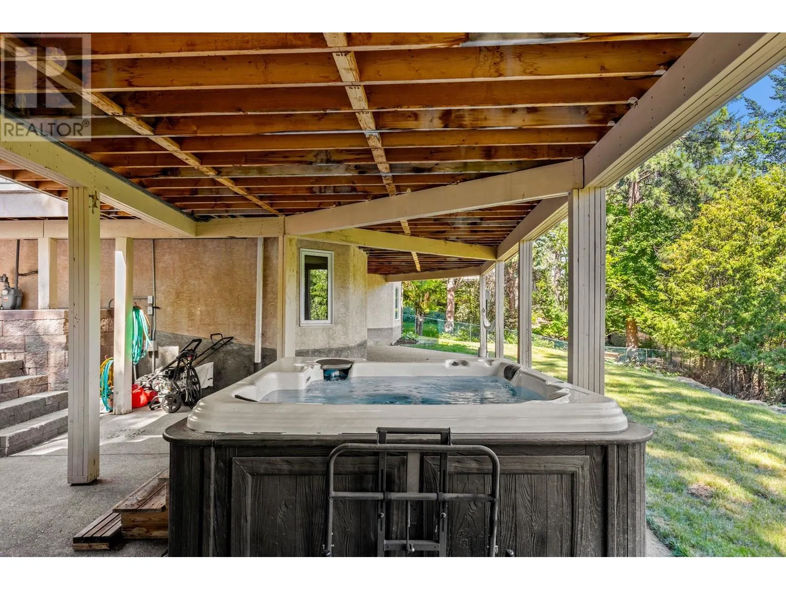1015 Guest Road