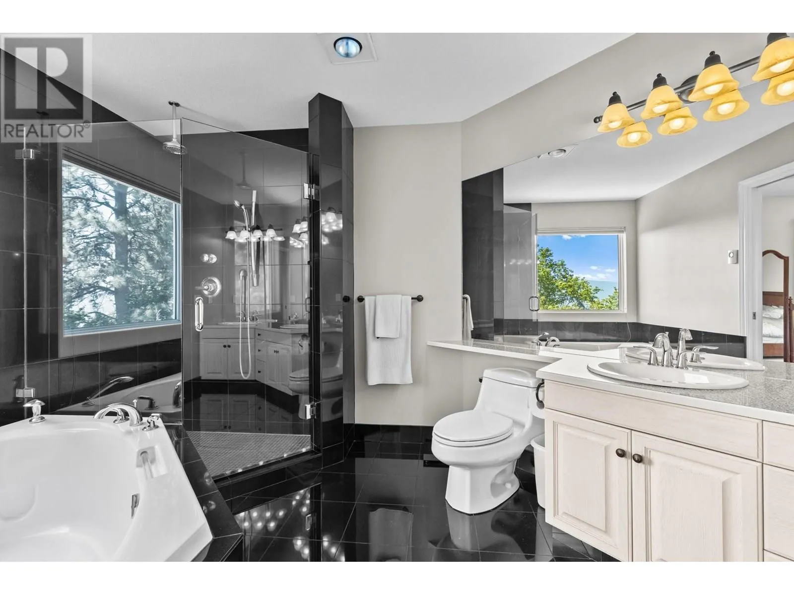 1015 Guest Road
