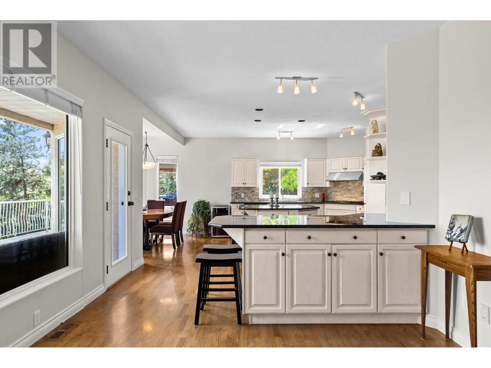 1015 Guest Road