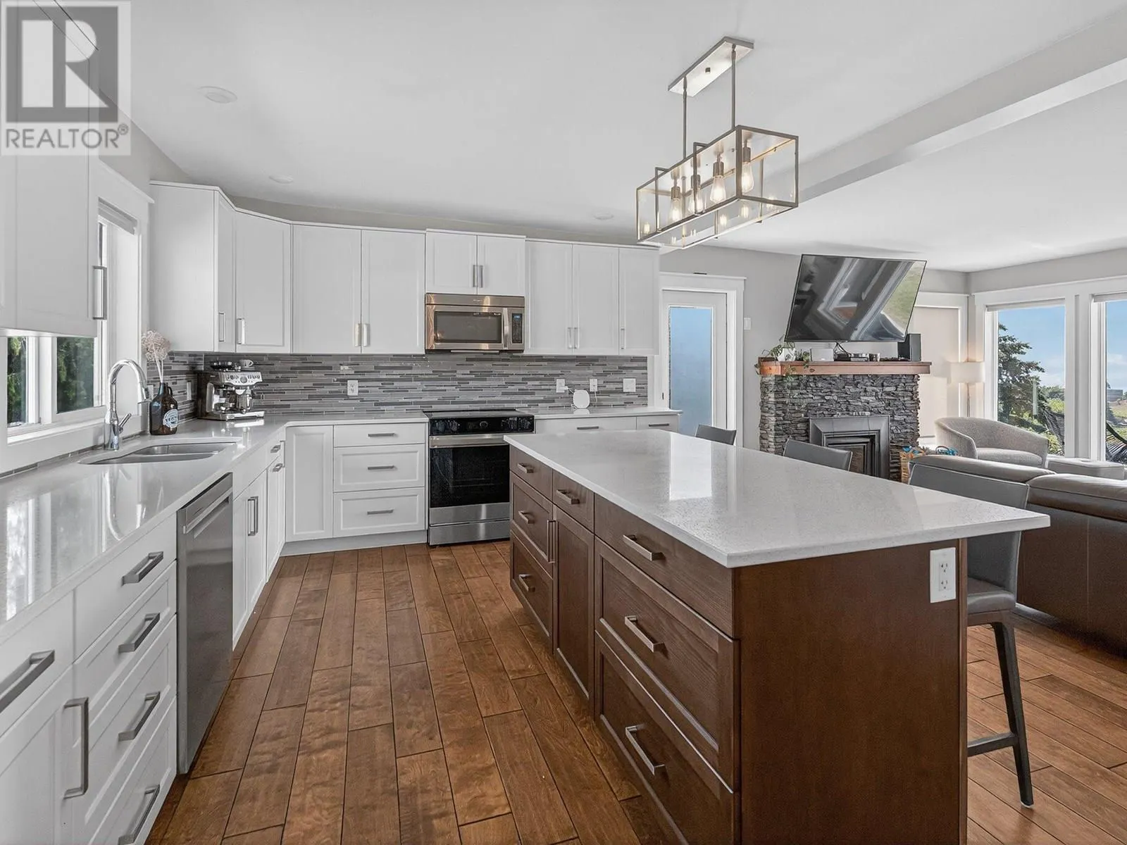 2715 Boucherie Road