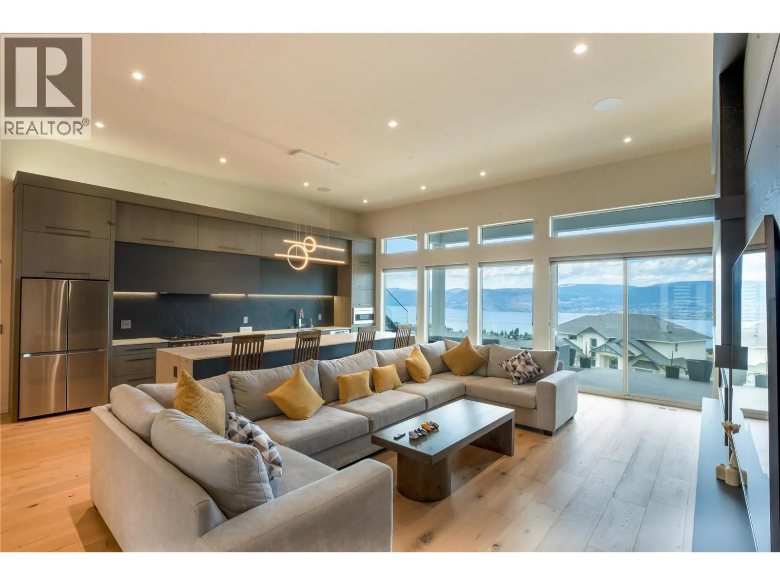5546 Upper Mission Drive