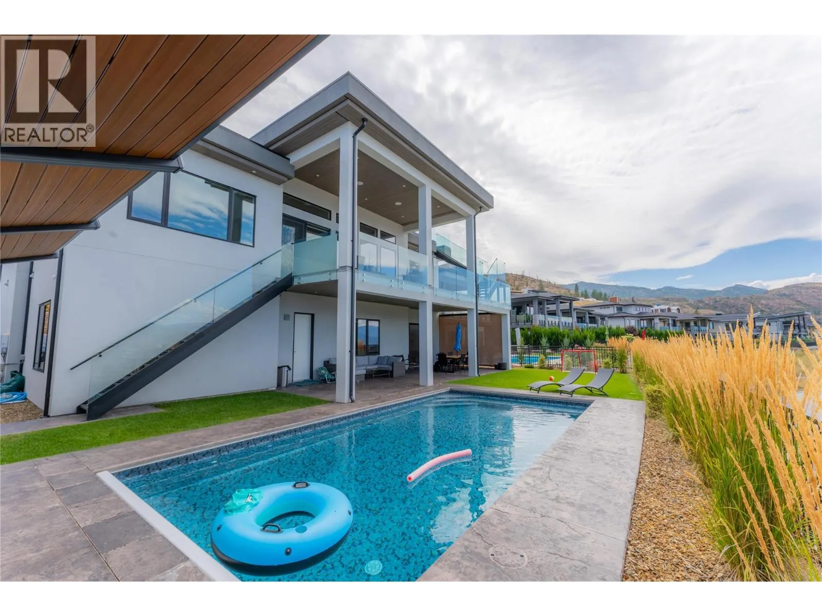 5546 Upper Mission Drive