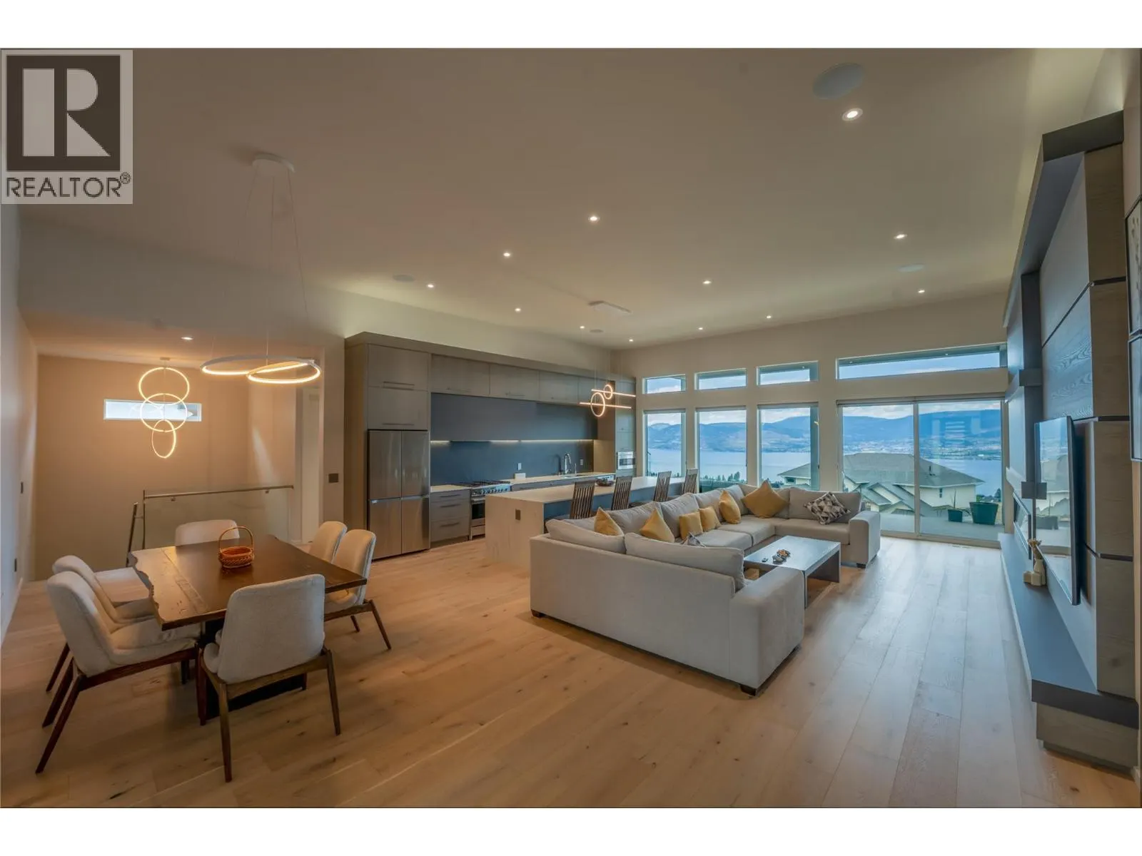 5546 Upper Mission Drive