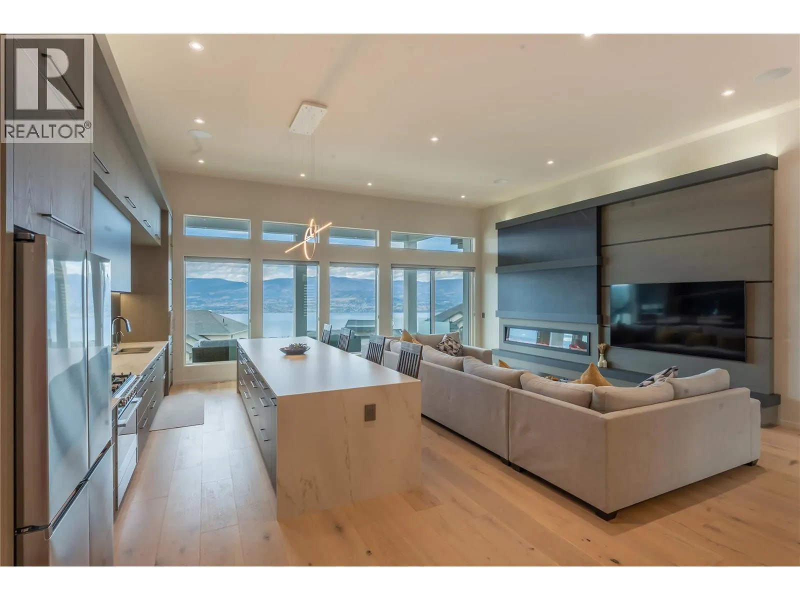 5546 Upper Mission Drive