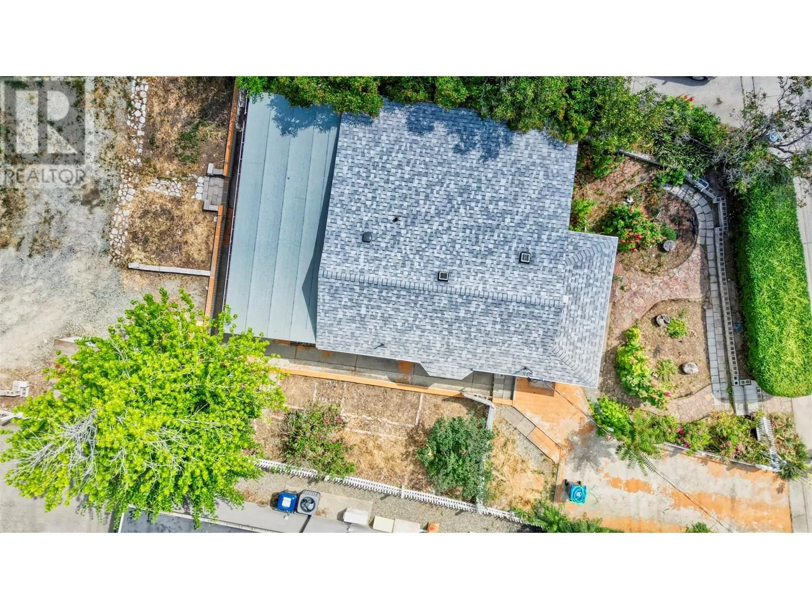 8310 KINGFISHER Drive