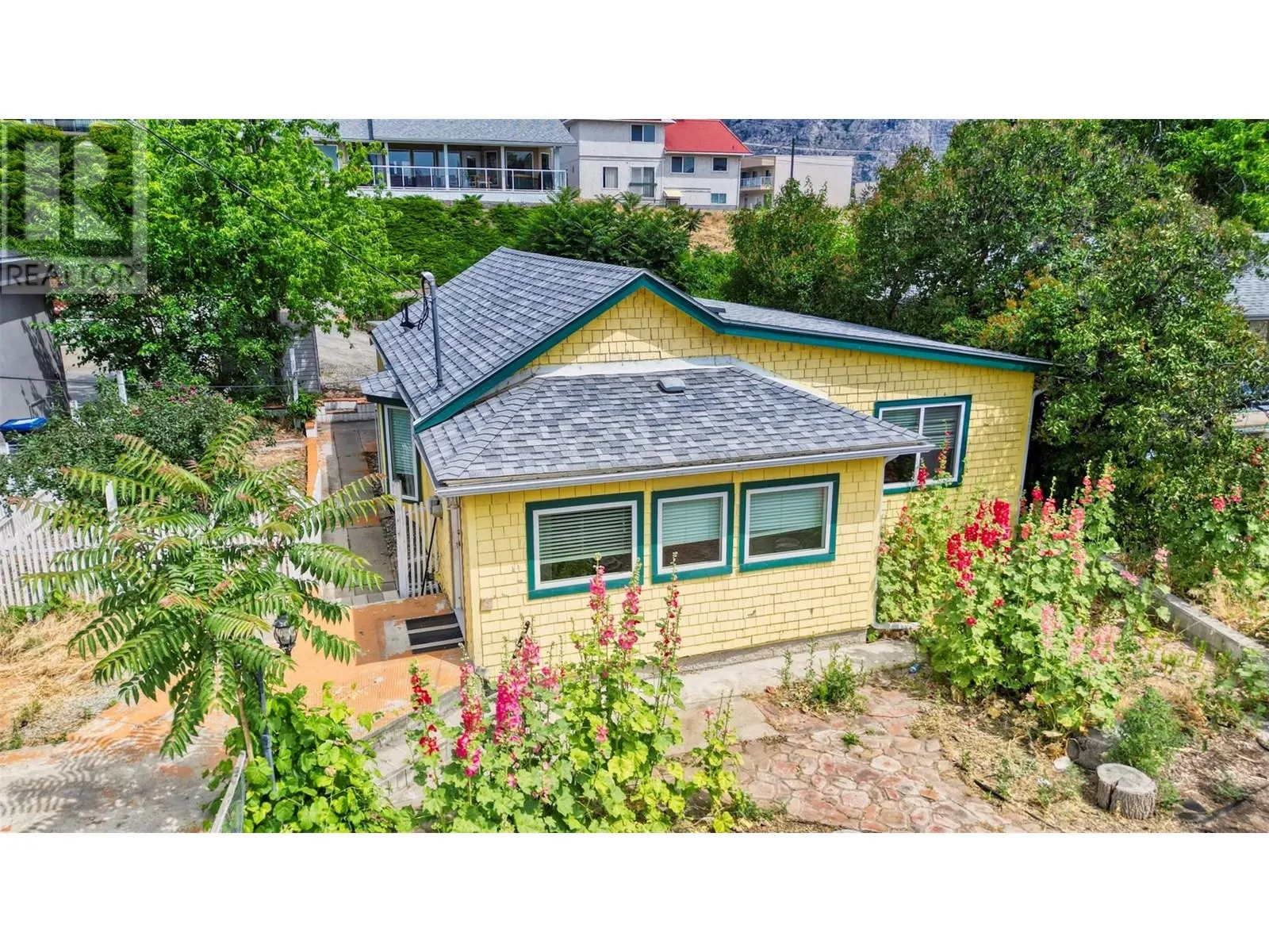 8310 KINGFISHER Drive