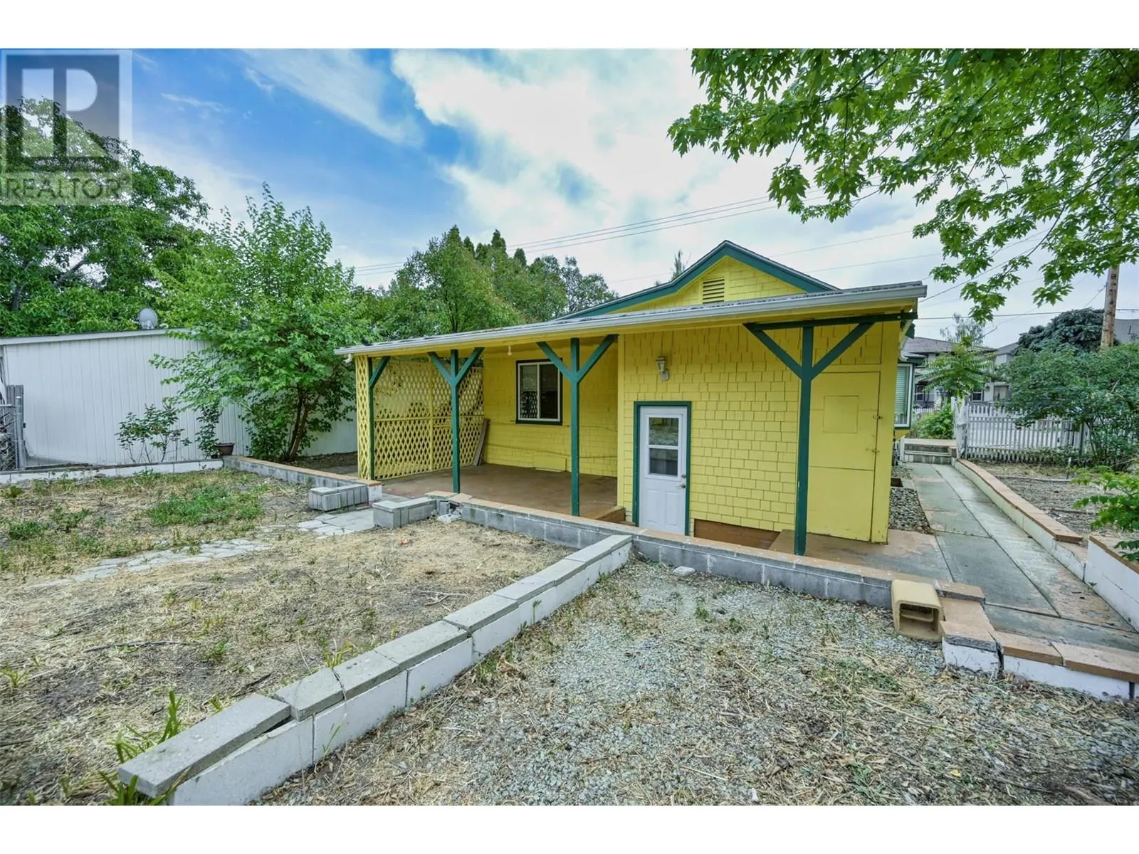 8310 KINGFISHER Drive