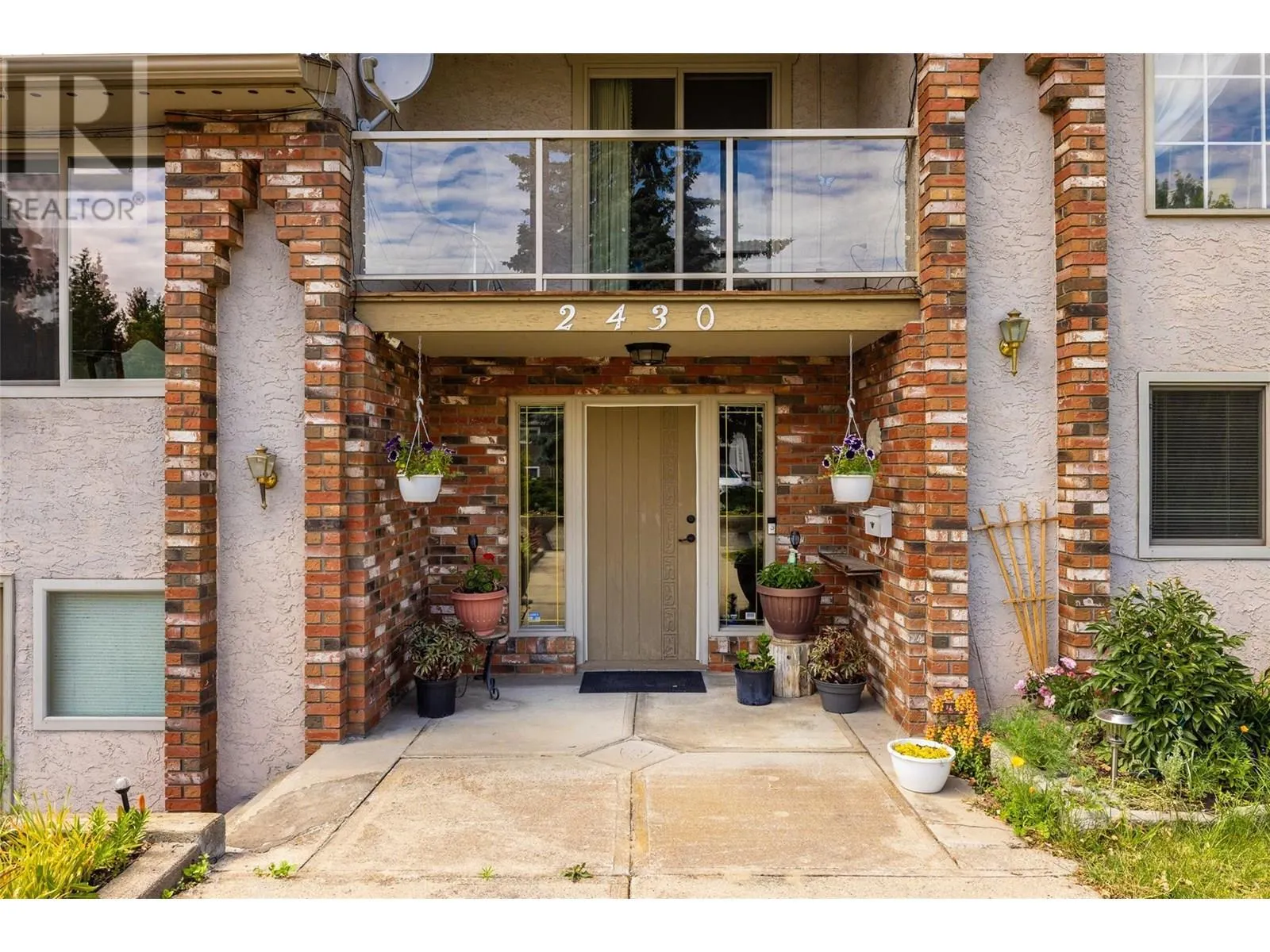 2430 CRESTVIEW Road