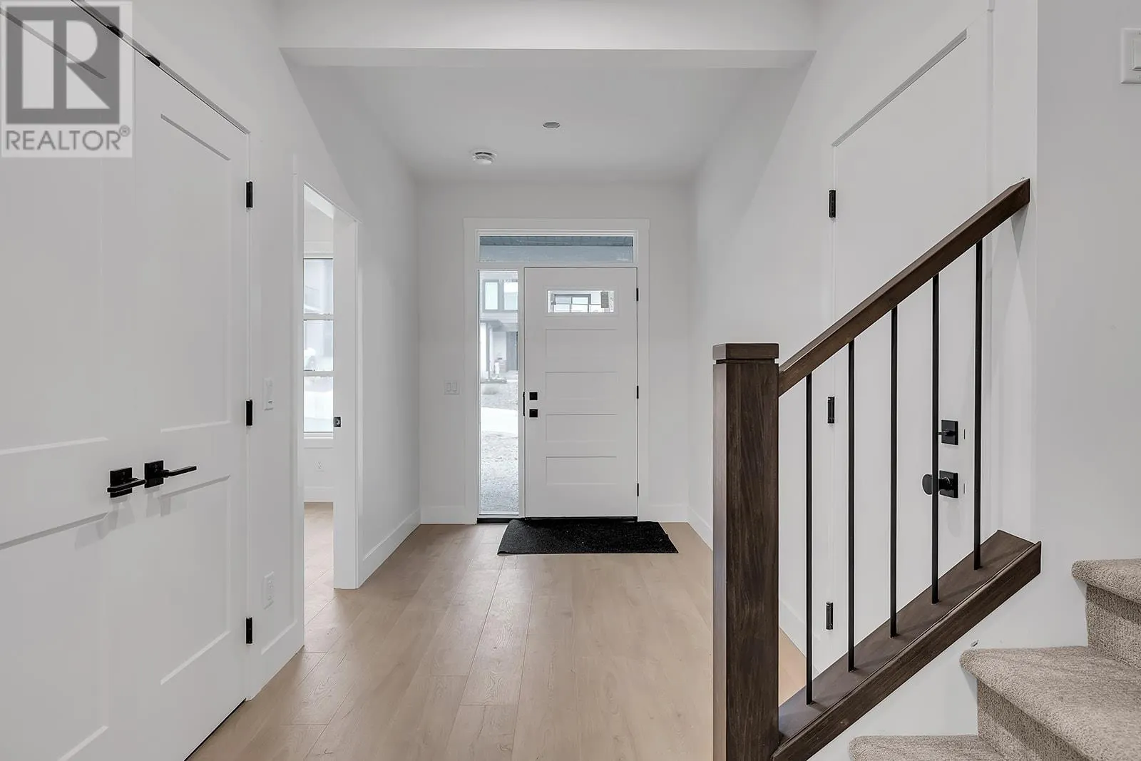 2843 Canyon Crest Drive