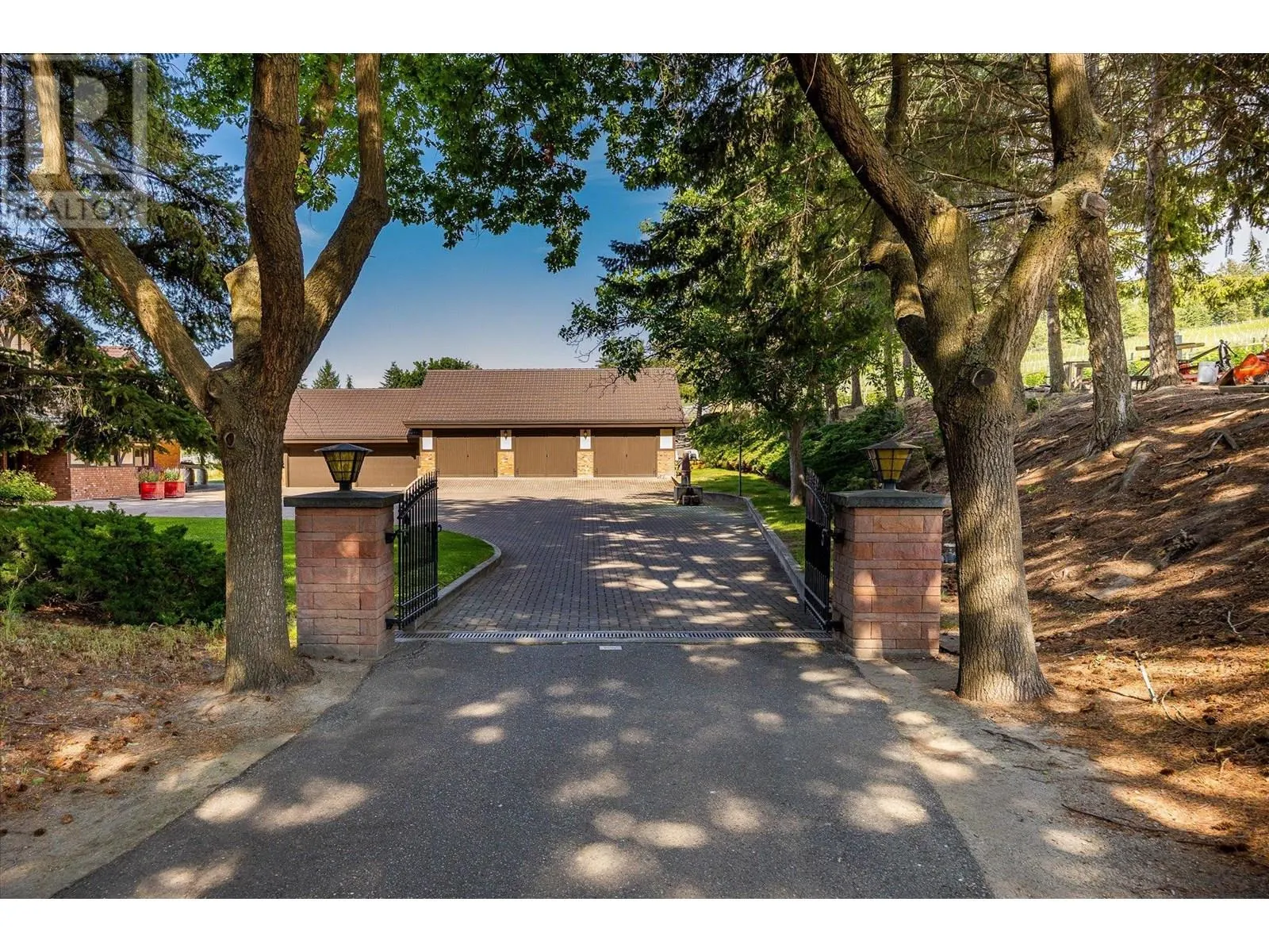 4855 Chute Lake Road