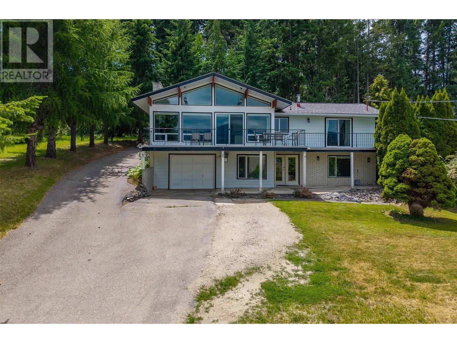2250 Lakeview Drive
