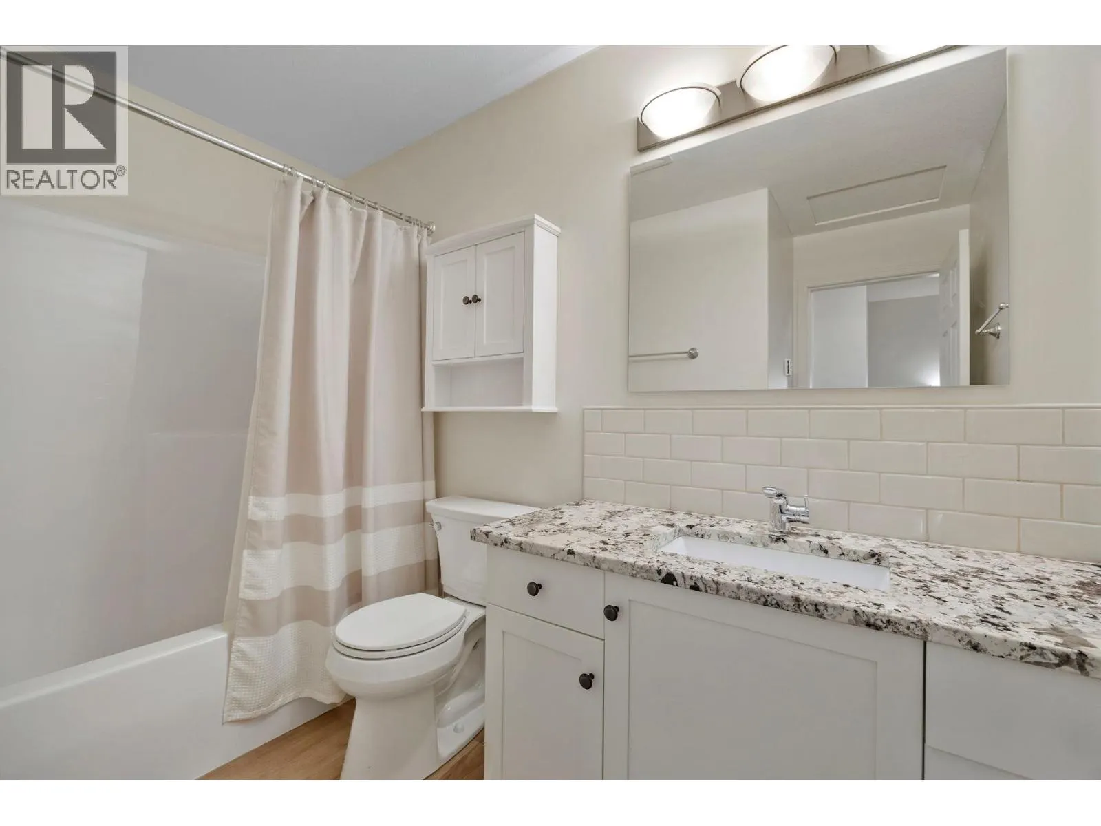 5460 Clements Crescent Unit# 107