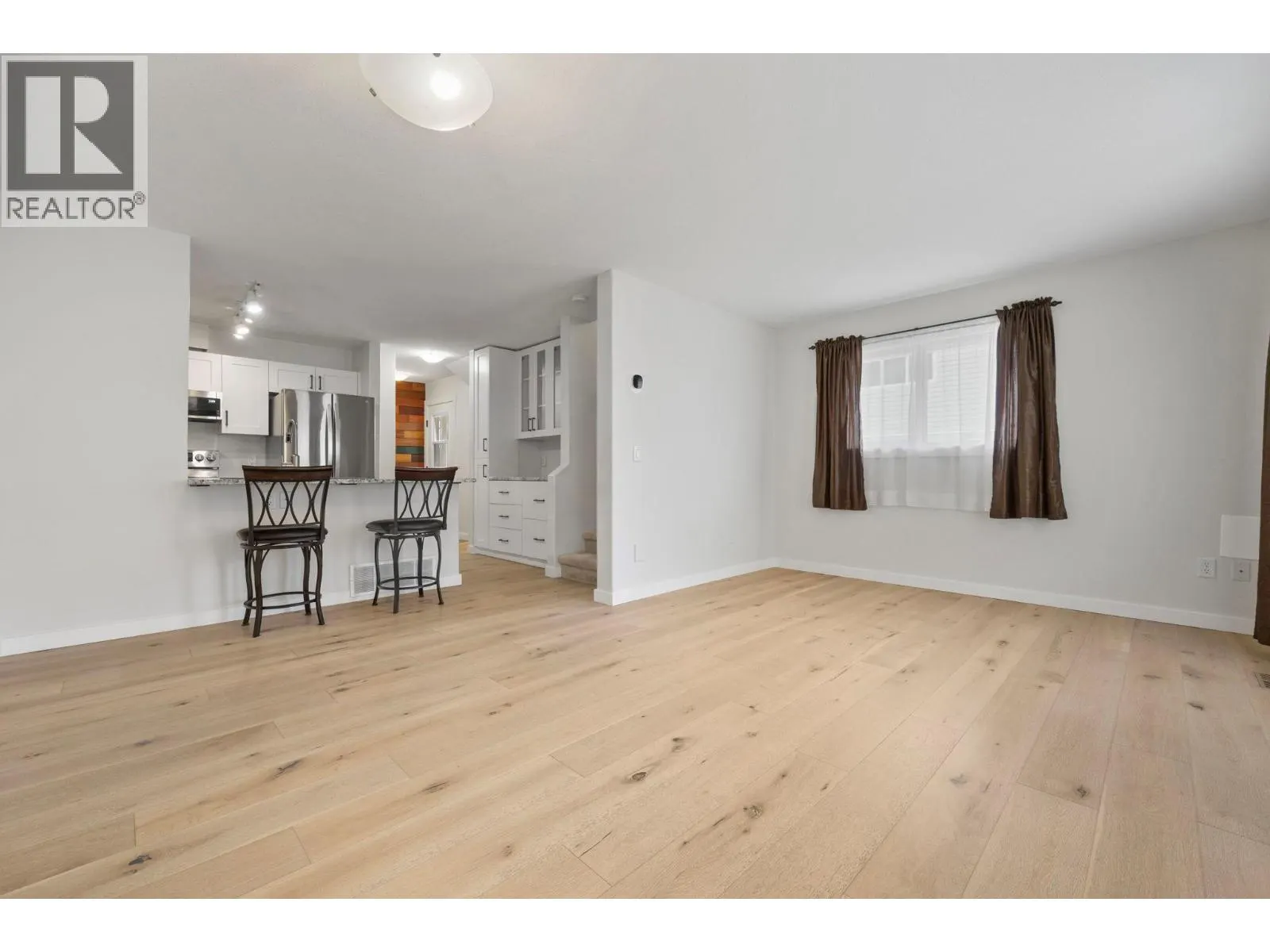 5460 Clements Crescent Unit# 107