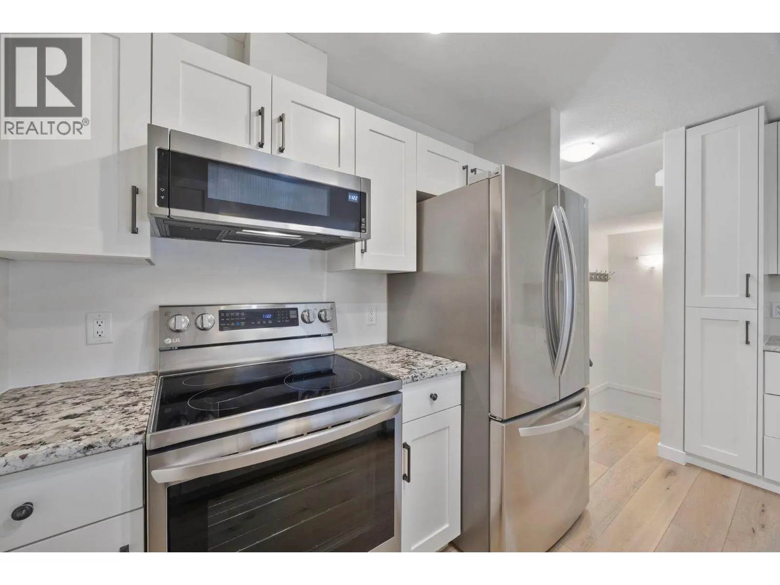 5460 Clements Crescent Unit# 107