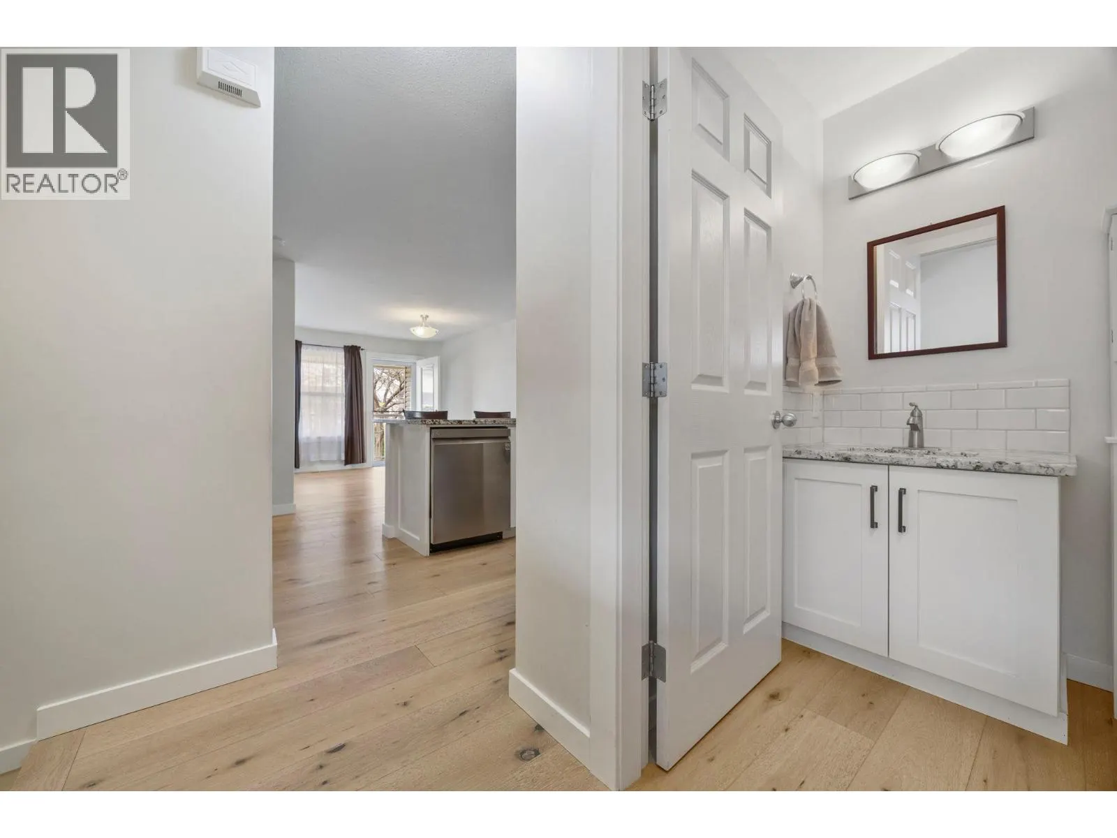 5460 Clements Crescent Unit# 107