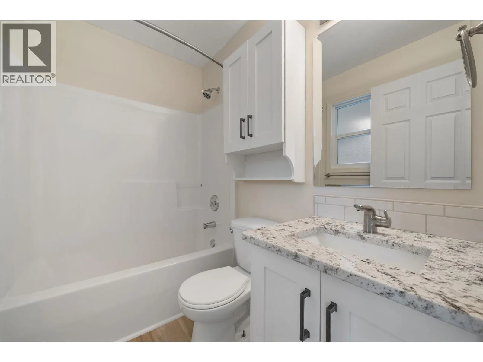 5460 Clements Crescent Unit# 107