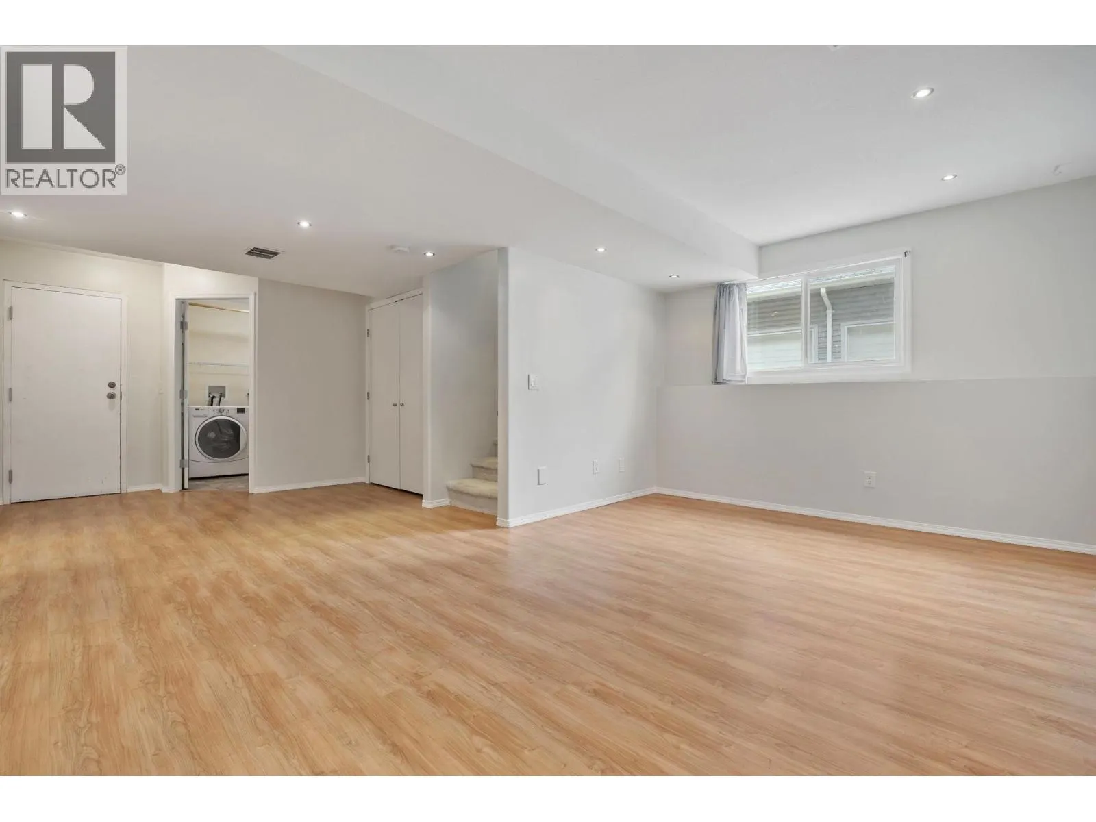 5460 Clements Crescent Unit# 107