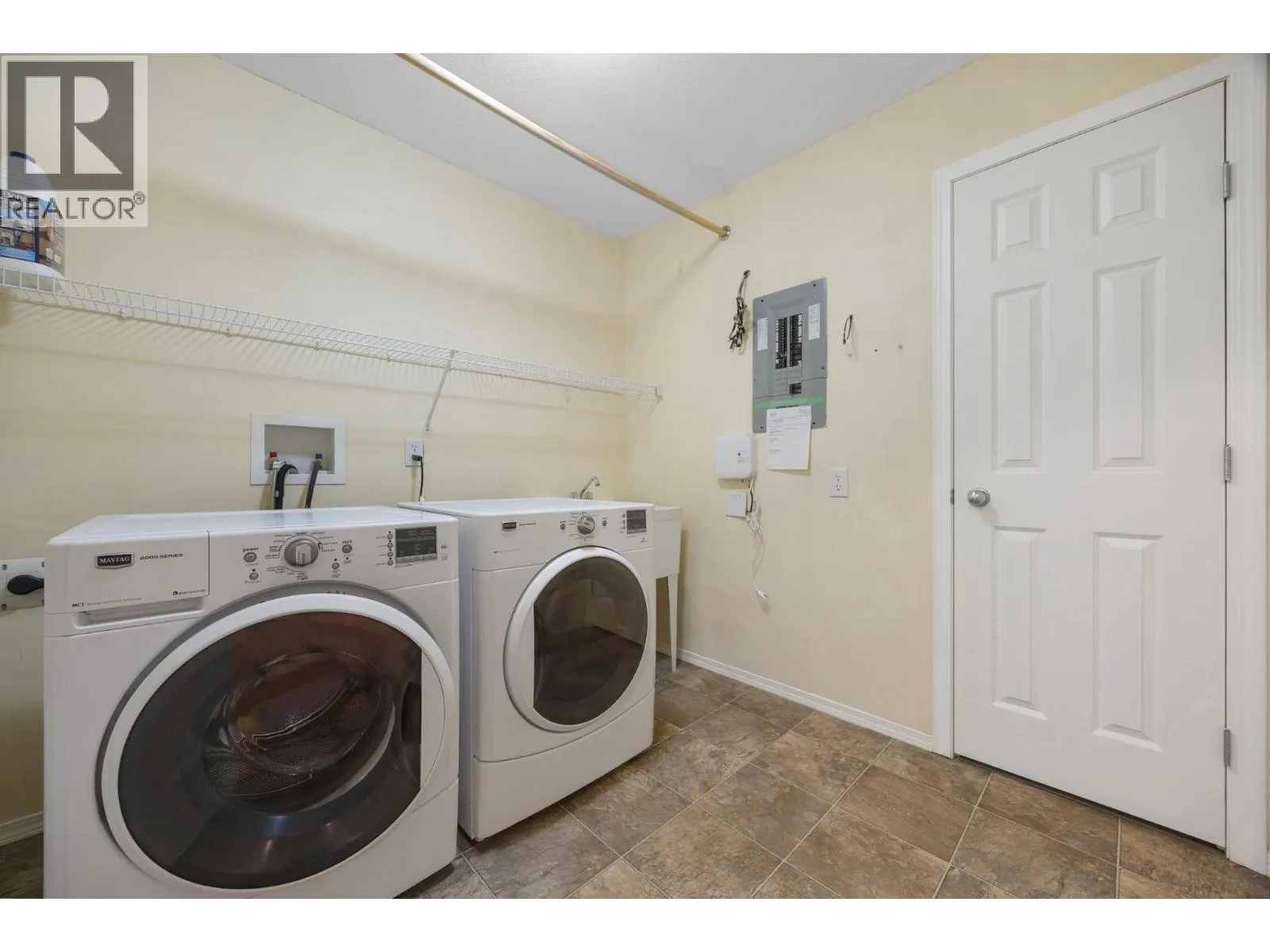 5460 Clements Crescent Unit# 107