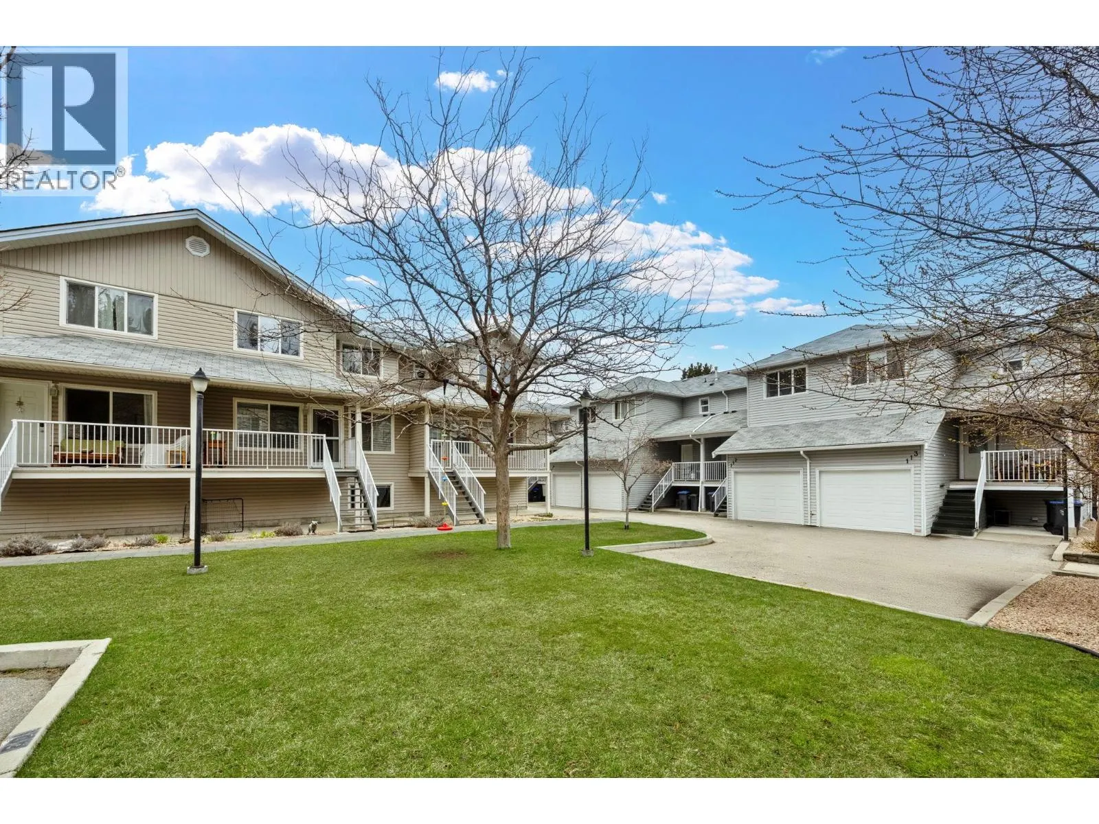 5460 Clements Crescent Unit# 107