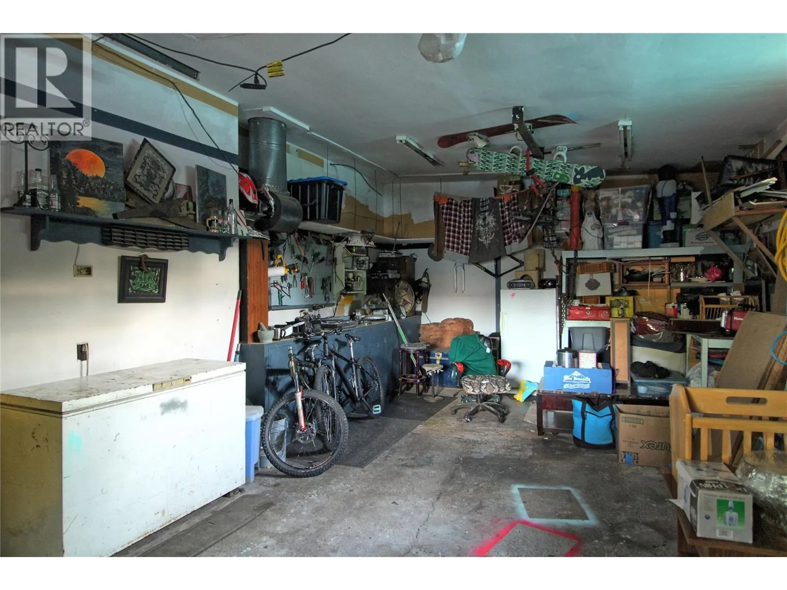 749 Klahanie Drive