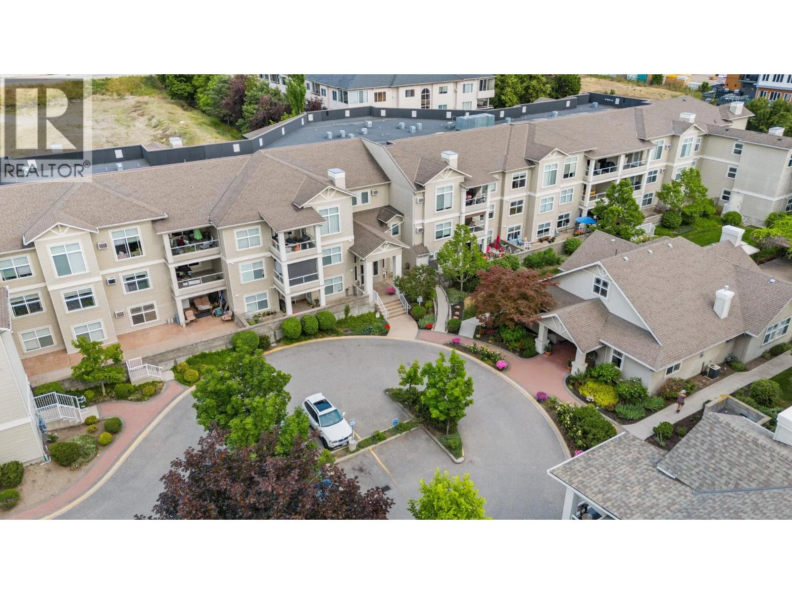 515 Houghton Road Unit# 311
