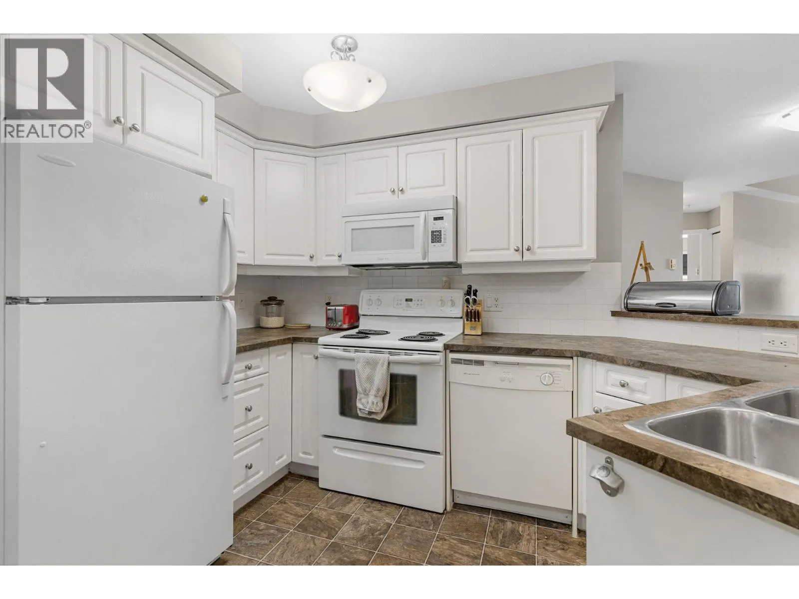 515 Houghton Road Unit# 311