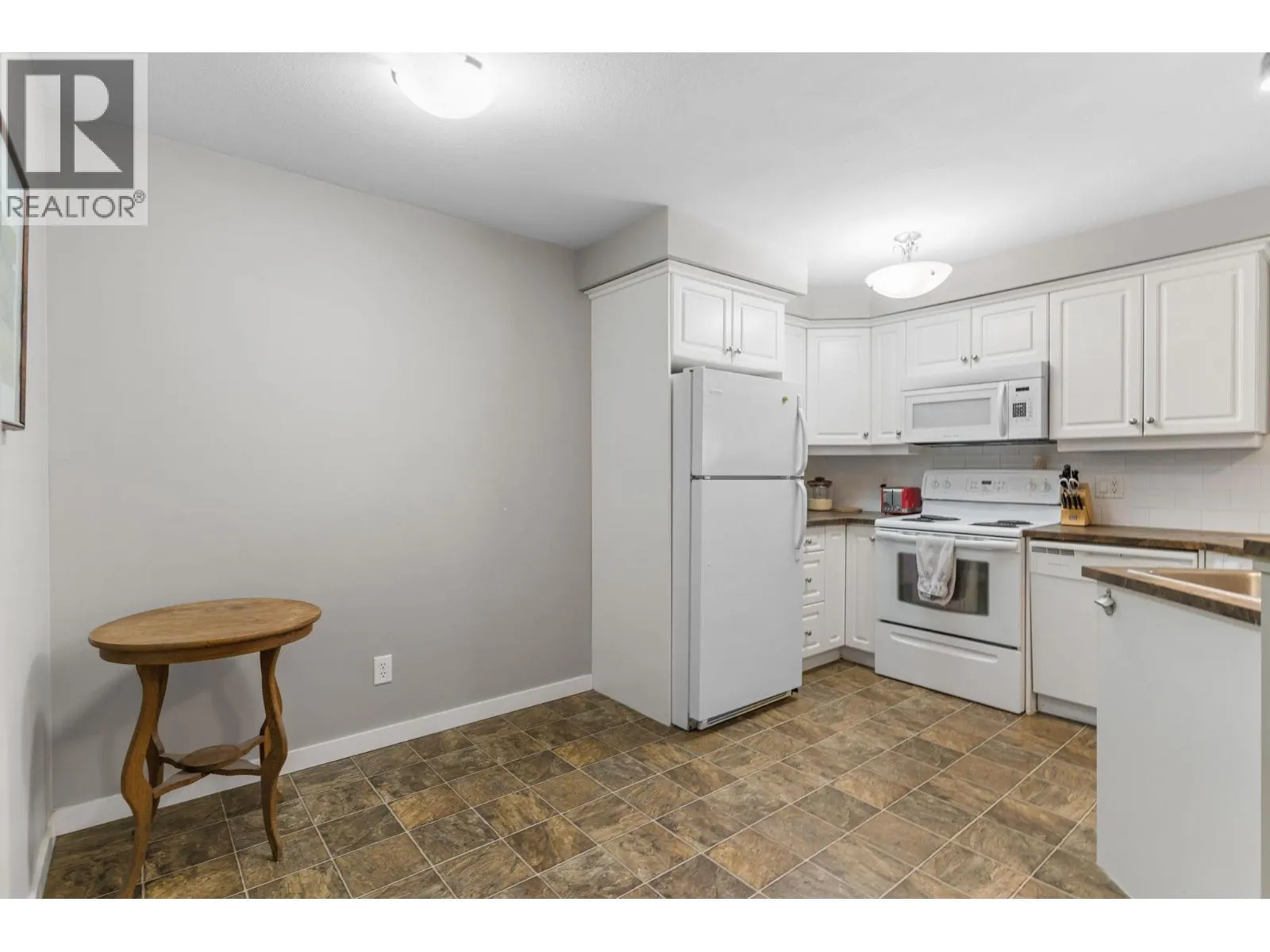 515 Houghton Road Unit# 311