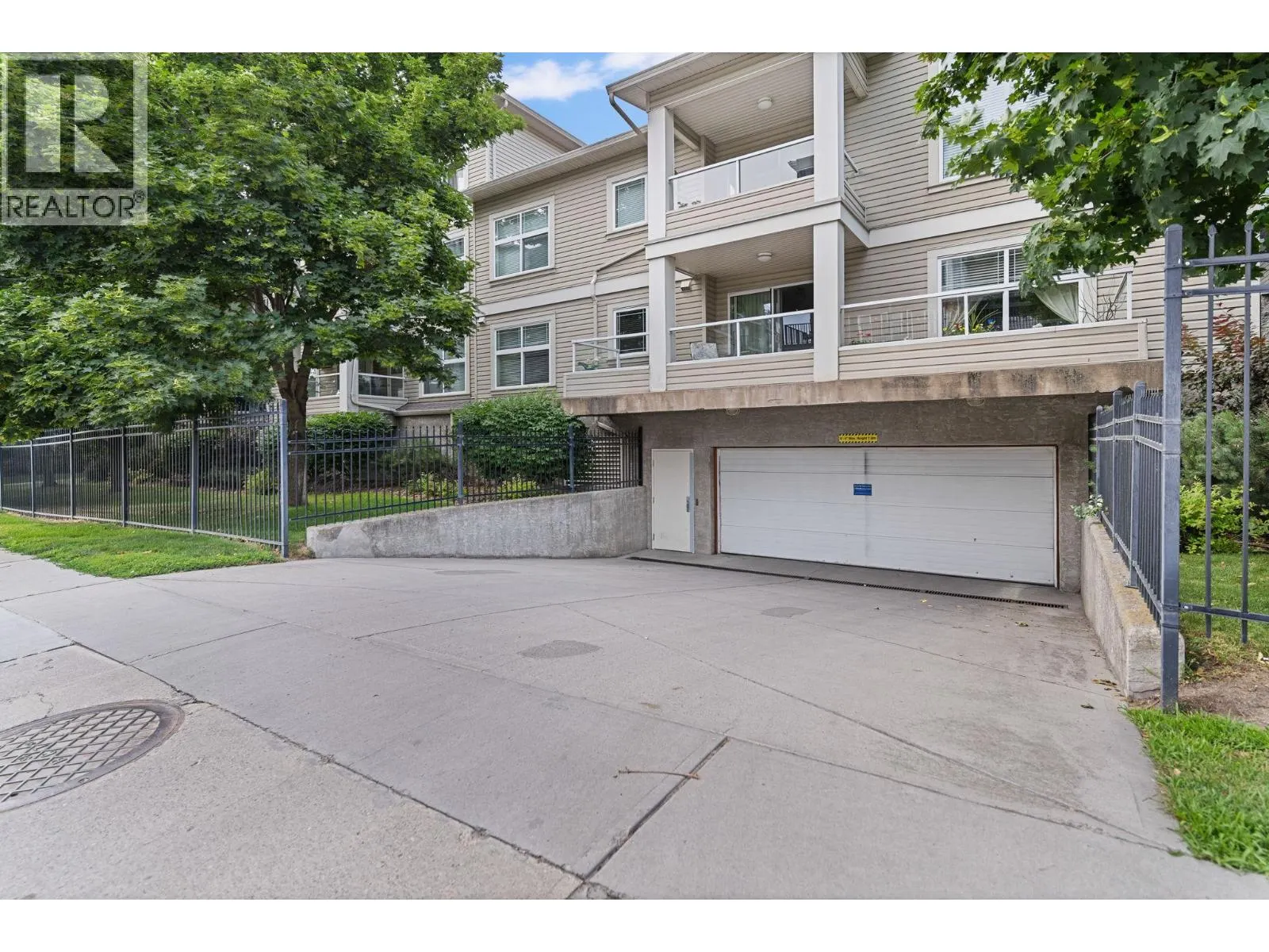 515 Houghton Road Unit# 311